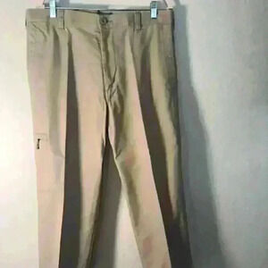 Men's Dockers® Comfort‎ Cargo Classic-Fit Flat-Front Cargo Pants